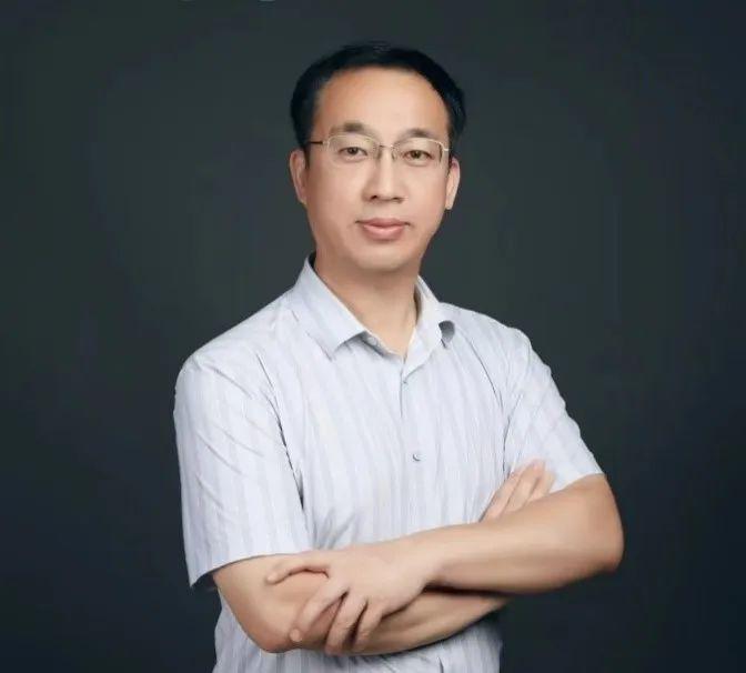 刘光伟主任医师.jpg